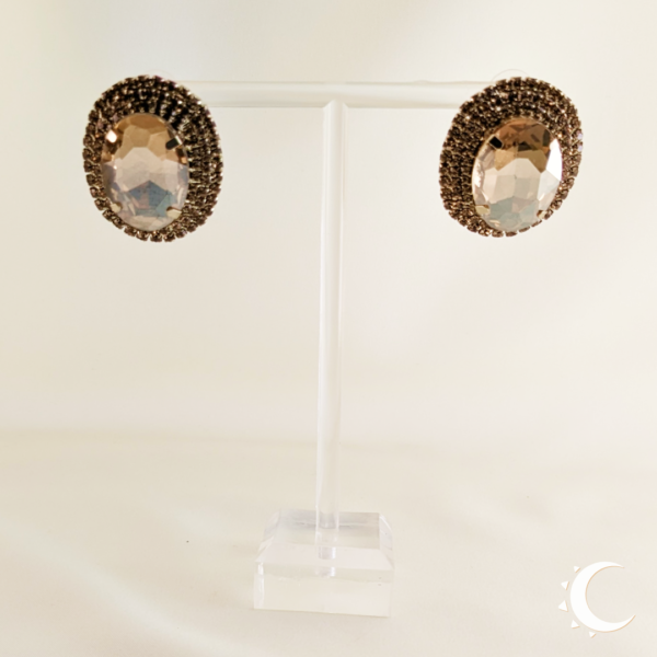 Oval Glamour Studs - Dairy Cream - Image 5