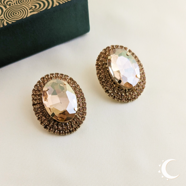 Oval Glamour Studs - Dairy Cream
